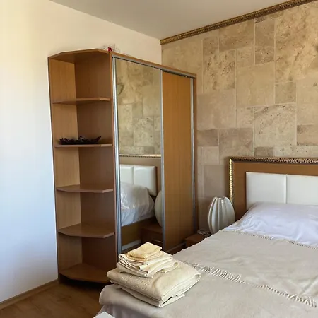 Sweet Homes 2 סאני ביץ'